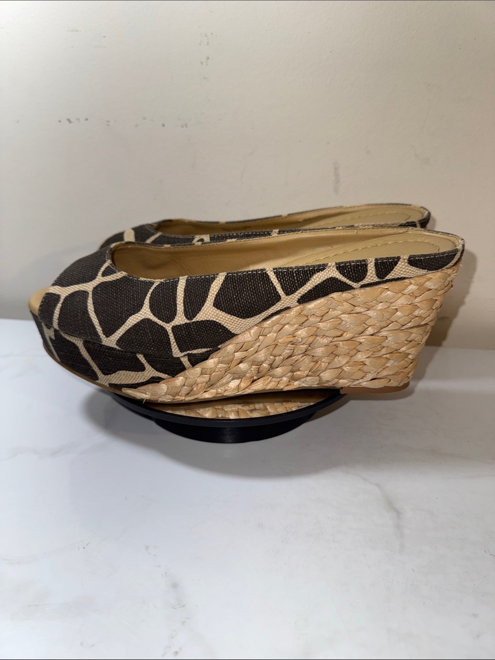 CL by Laundry Date Night Giraffe Print Woven Peep-Toe Wedges Size 10